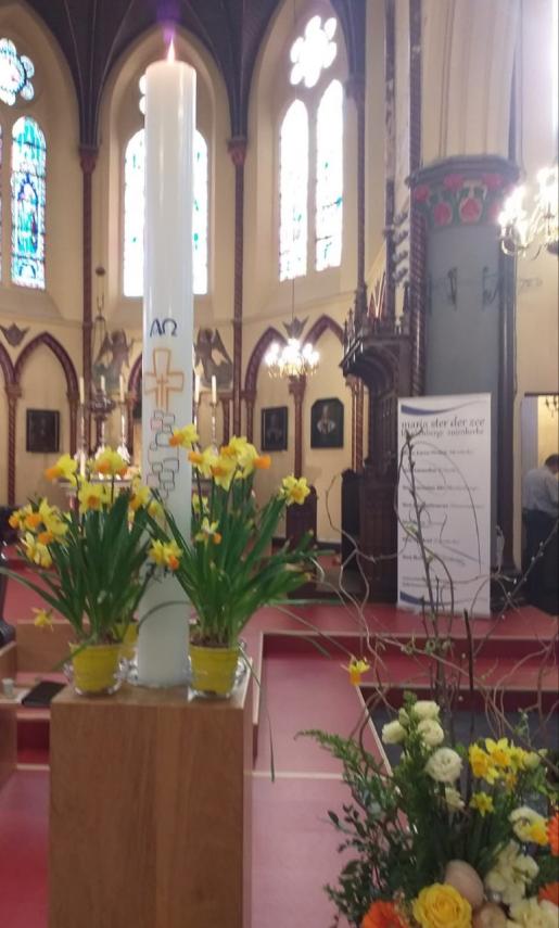 21.04.2019: Paasmis in de Sint-Amanduskerk te Uitkerke